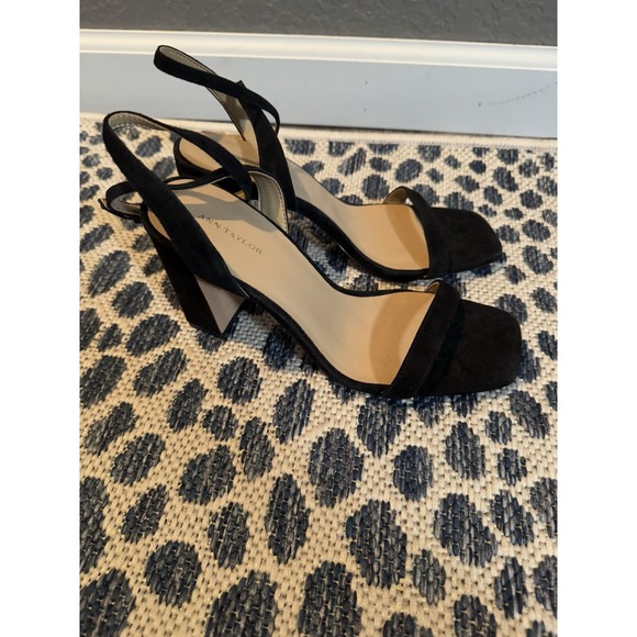 Ann Taylor Velvet Block Heel Sandals Black 7.5 - Picture 4 of 4